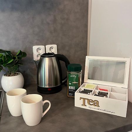 Apartmány Jevany Esterno foto