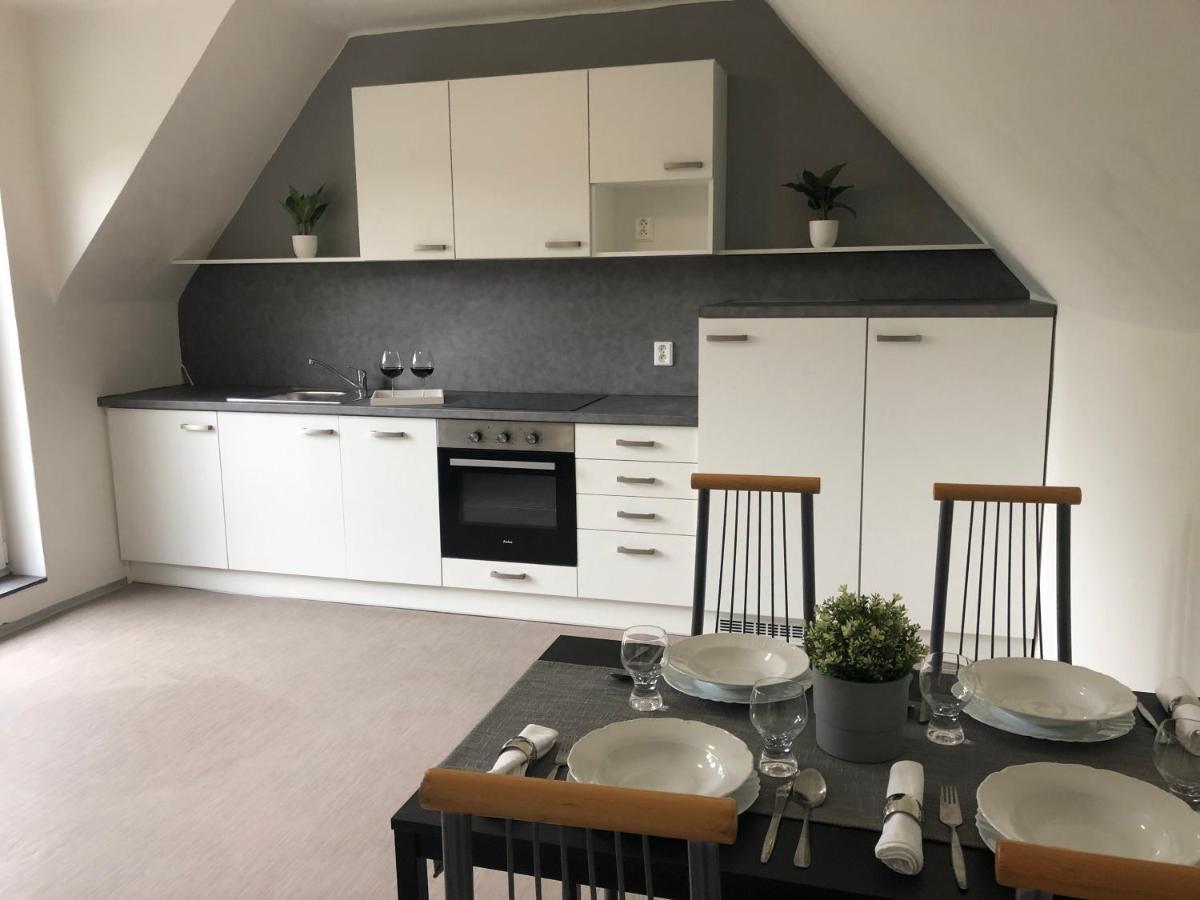 Apartmány Jevany Esterno foto