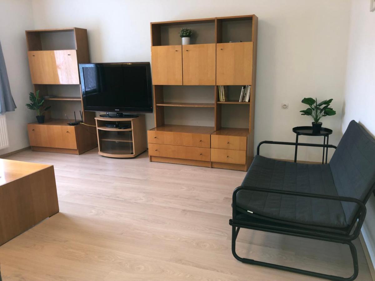 Apartmány Jevany Esterno foto