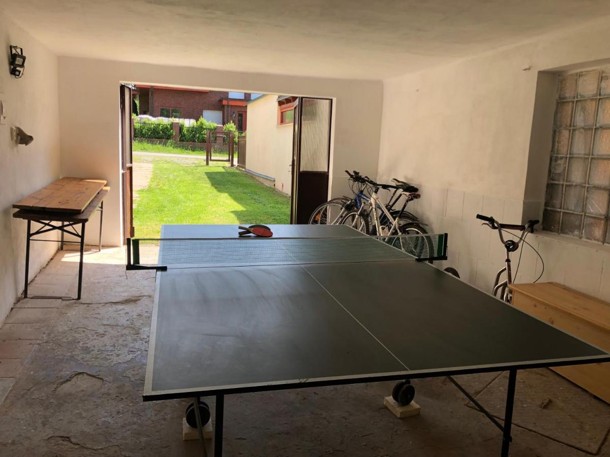 Apartmány Jevany Esterno foto