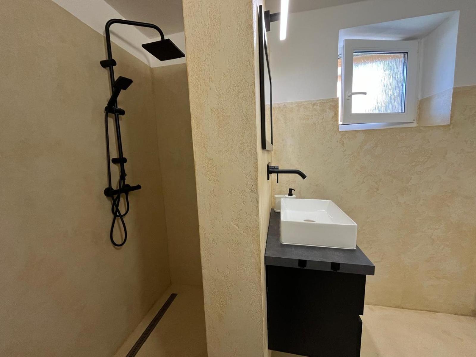 Apartmány Jevany Esterno foto